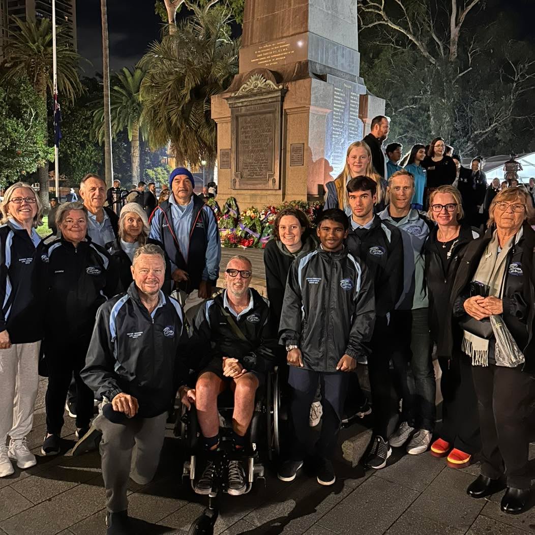 Club members in Club jackets gathered before dawn at the Parramatta Cenotaph.